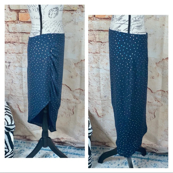 BCBGeneration NWT Navy Polka Dot Asymmetrical Skirt - Picture 4 of 12